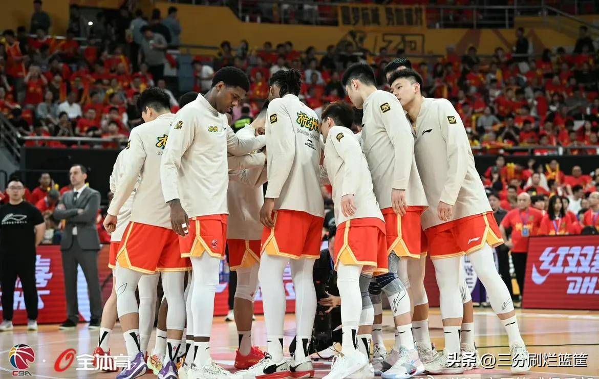 关于球队受伤情况频发，大将赛季报销成悬念的信息