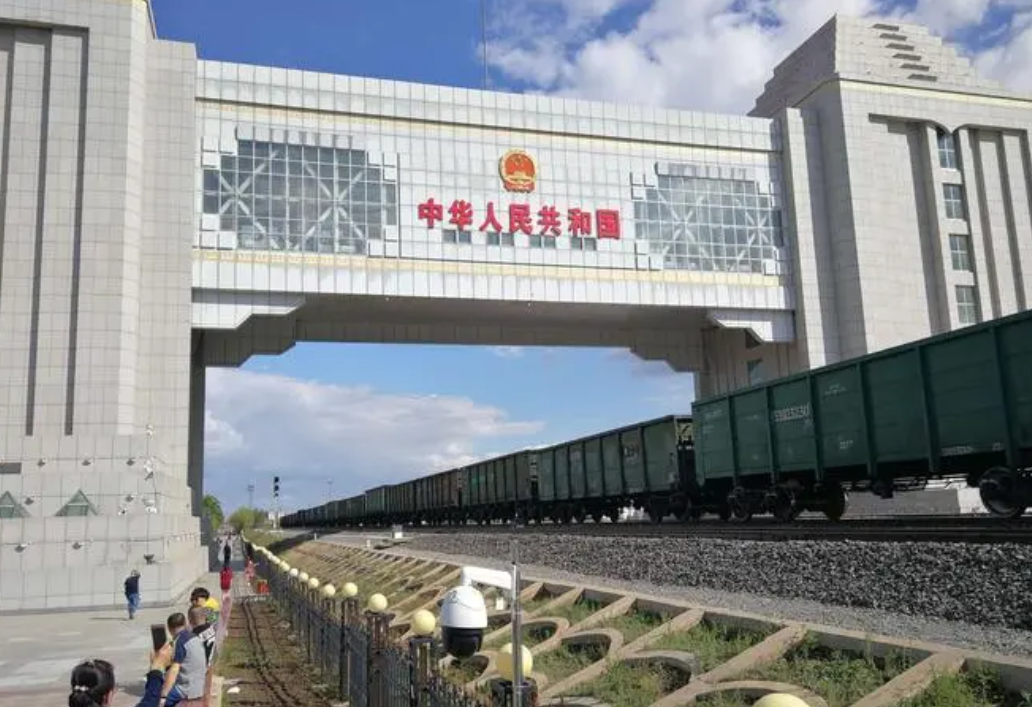拉脱维亚队准备迎战挪威队，雄心勃勃的简单介绍